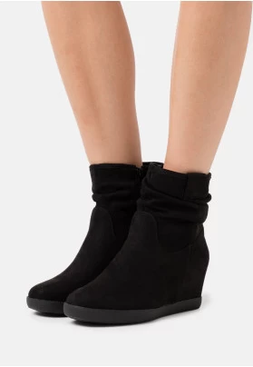 WINTER BOOT - Botines de cuña - black