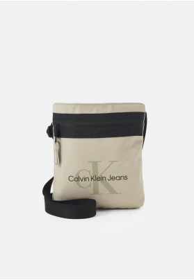 SPORT ESSENTIALS FLATPACK UNISEX - Bandolera