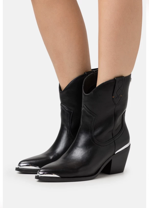 main_image_ ROSLYN - Botines camperos