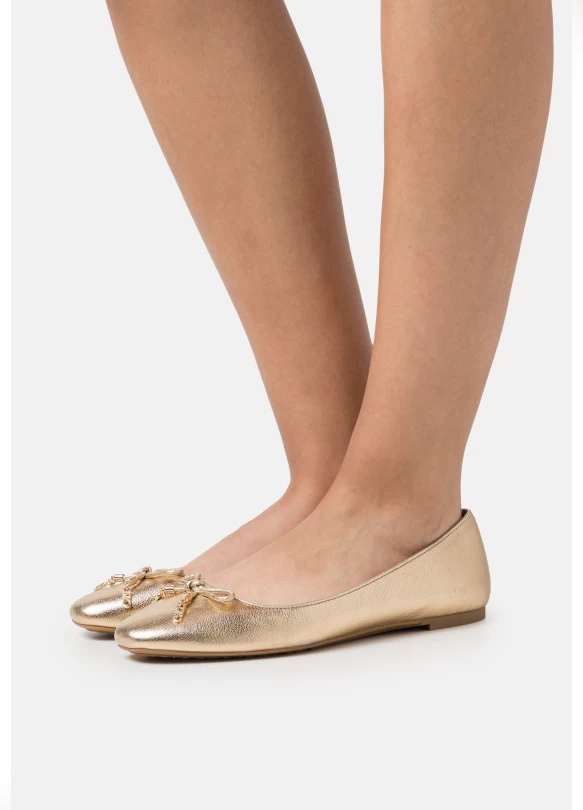 main_image_NORI FLAT - Bailarinas