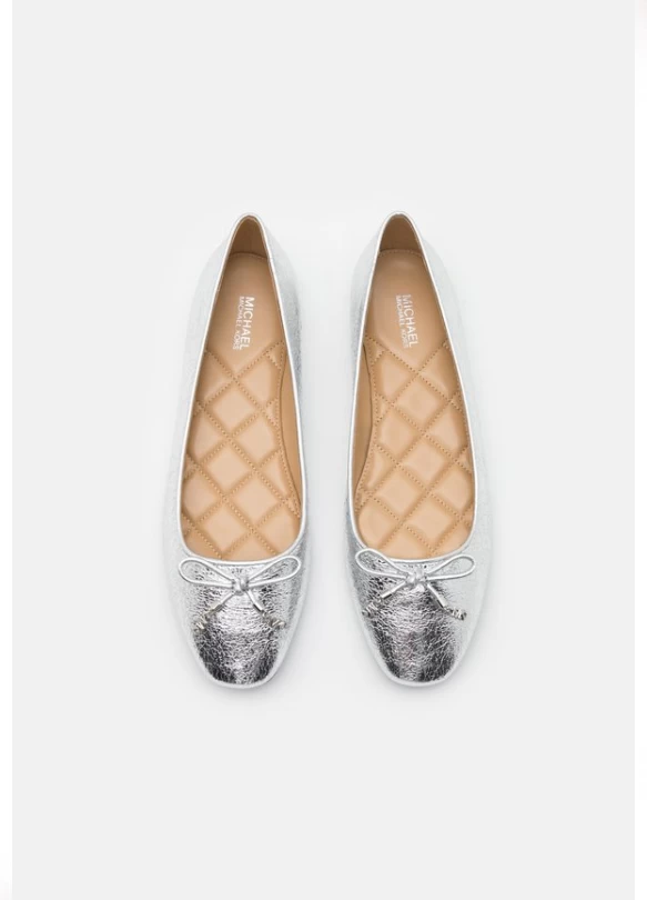 2_NORI FLAT - Bailarinas