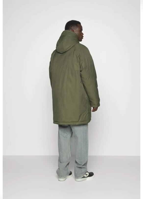 2_FILLED PARKA - Abrigo de invierno