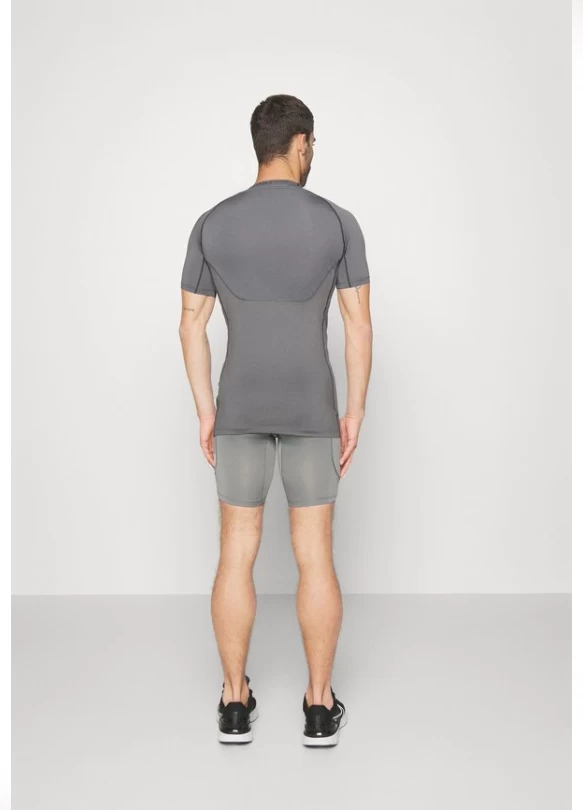 1_SHORT - Medias