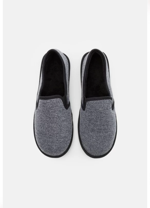 2_ UNISEX - Pantuflas