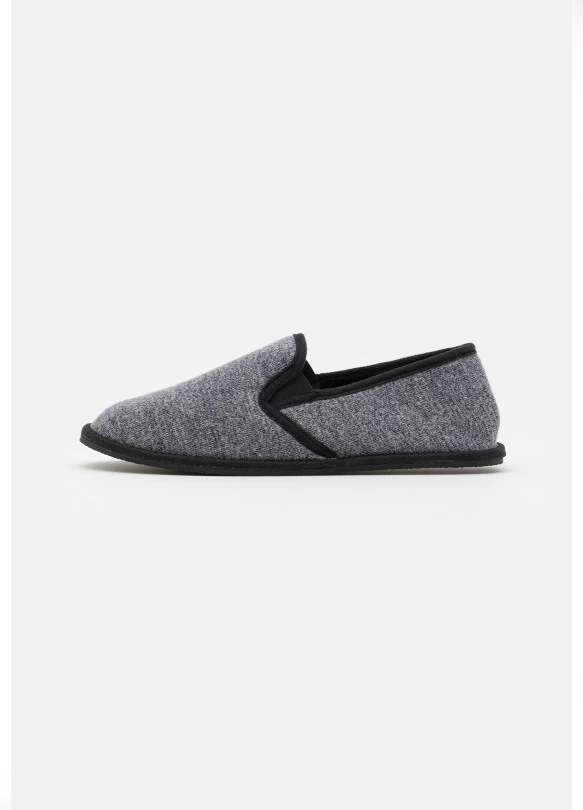 main_image_ UNISEX - Pantuflas