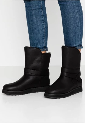 KEEPSAKES 2.0 - Botas