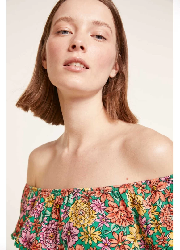 3_ Top Hombros Volante