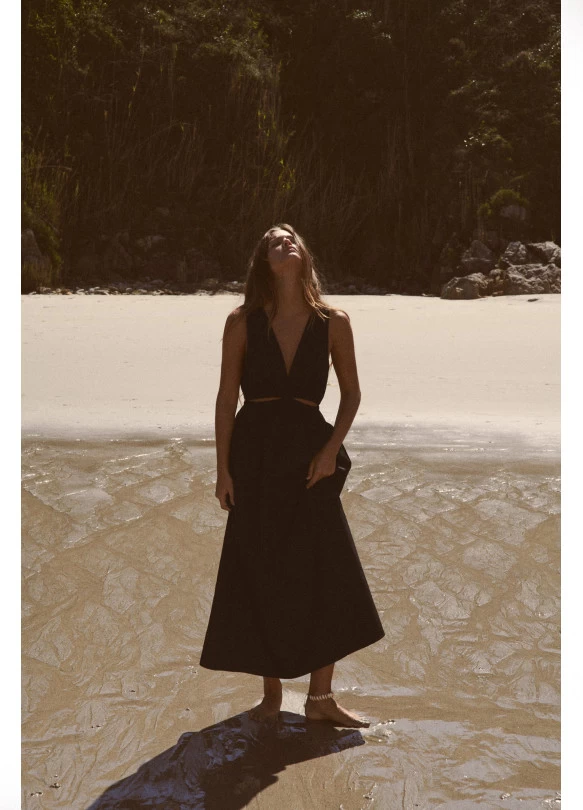 main_image_VESTIDO MIDI GABARDINA CUT OUT